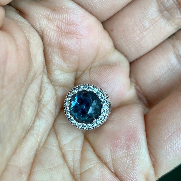 ❤️Pandora radiant hearts moonlight blue charm - Picture 5 of 5